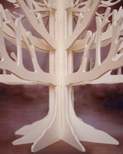 Lade das Bild in den Galerie-Viewer, Der Holzbaum - Der Holzbaum